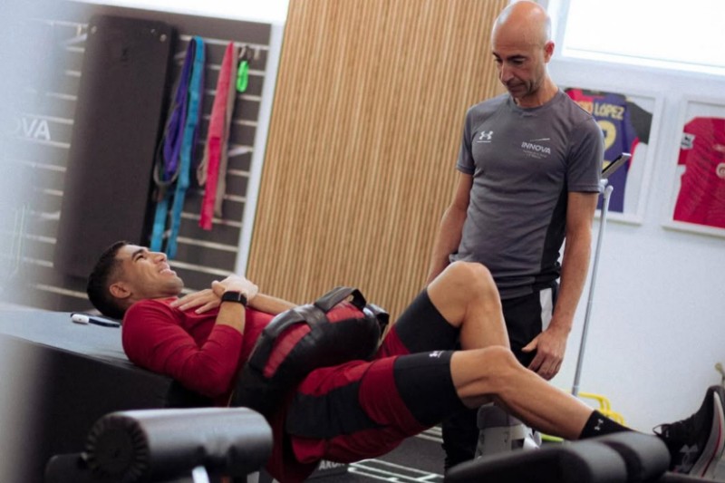 لارغيت: حكيمي يعمل 6 ساعات يومياً للعودة للمنتخب المغربي