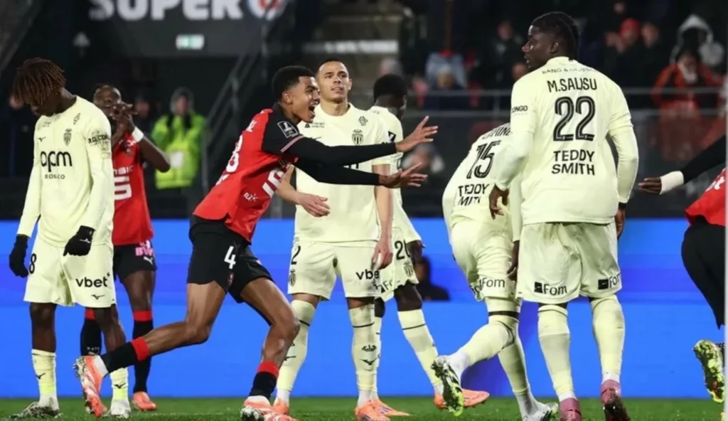 أيت بودلال يسجل في فوز سطاد رين الكبير على موناكو بالدوري الفرنسي