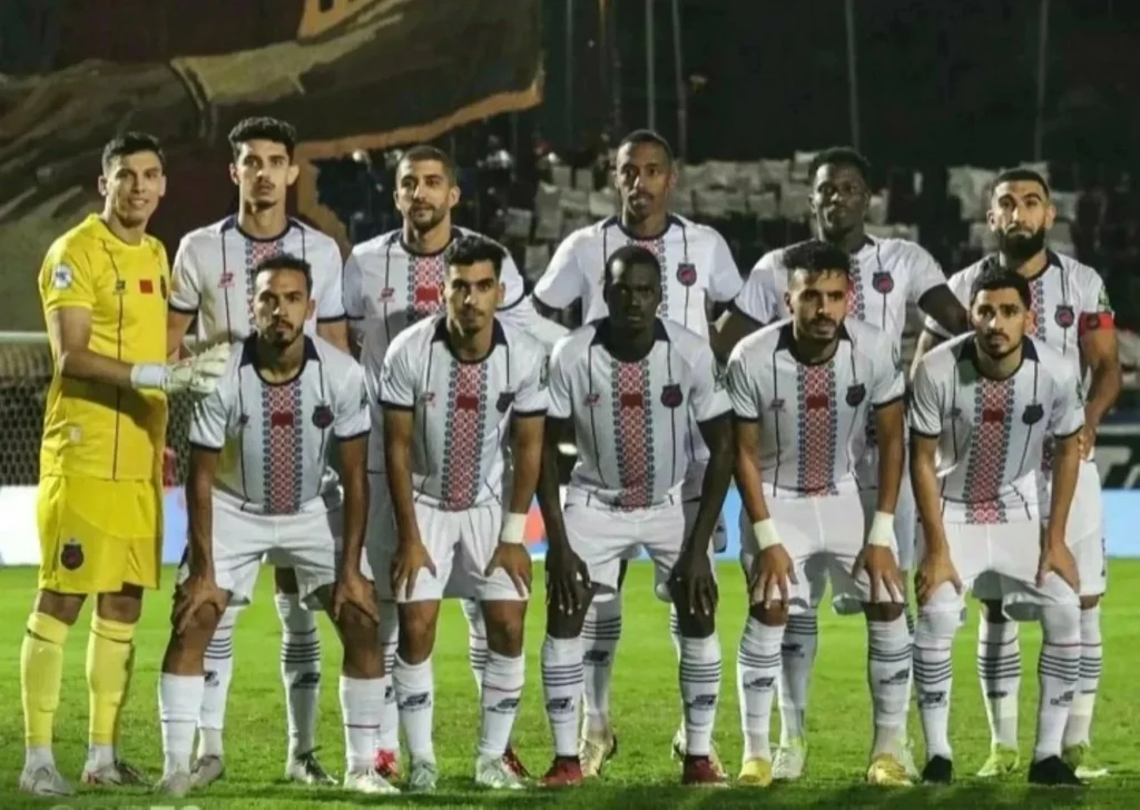 الكاف يعين حكامًا مصريين لمباراة أولمبيك آسفي واتحاد العاصمة