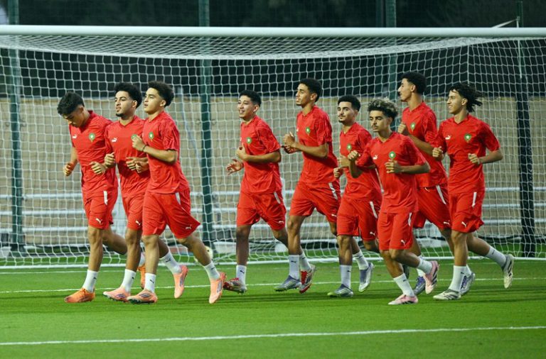 "الفتيان" يفتتحون استعداداتهم لمباراة ثمن نهائي مونديال الناشئين