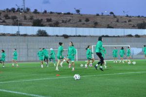المنتخب النسوي يفتح آخر حصصه التدريبية أمام الإعلام