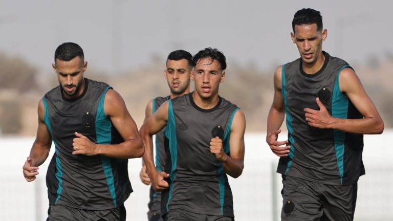 الرجاء الرياضي يواجه الكوكب المراكشي بغيابات مؤثرة