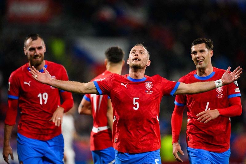 الاتحاد التشيكي يعاقب لاعبي المنتخب بعد تجاهلهم الجماهير في تصفيات المونديال