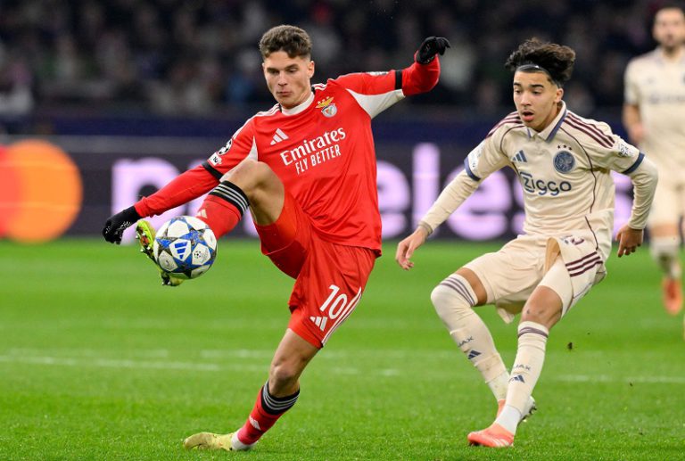 دوري أبطال أوروبا .. بنفيكا يحقق أول انتصار ويعمّق جراح أياكس