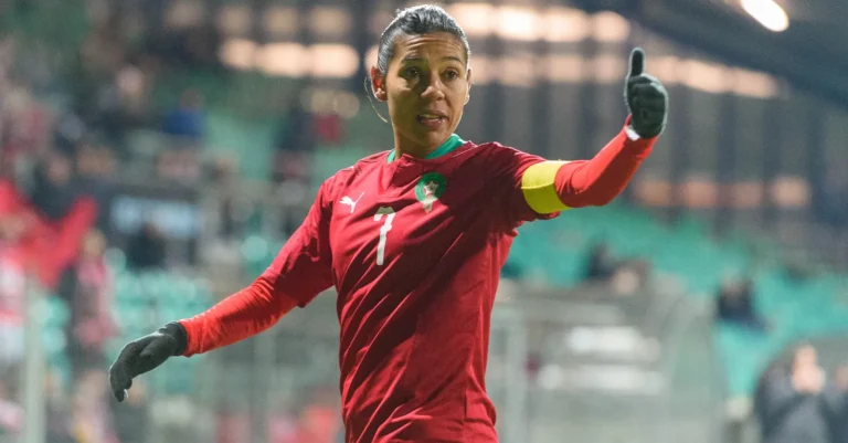 جوائز الكاف .. غزلان الشباك تفوز بجائزة أفضل لاعبة أفريقية