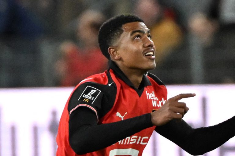 أيت بودلال وبوعدي ضمن التشكيلة المثالية للجولة في الدوري الفرنسي