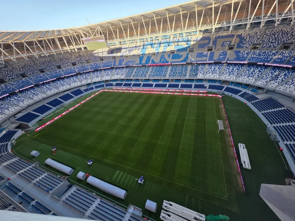 ملعب طنجة الكبير