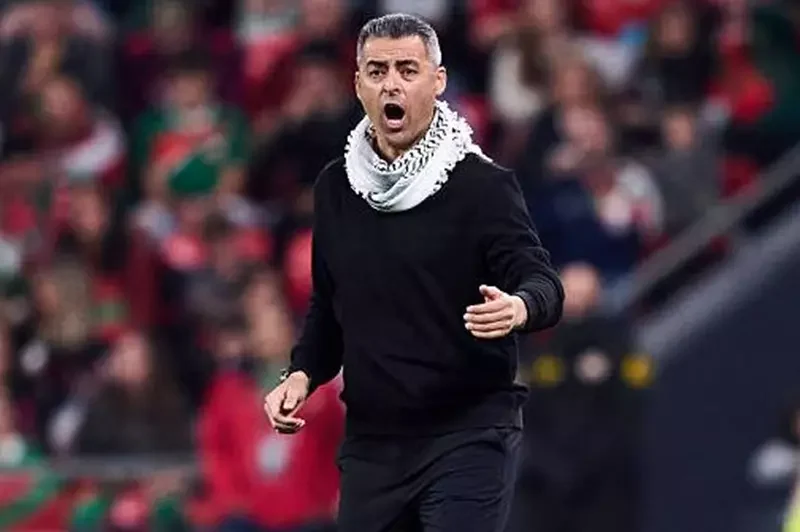 مدرب المنتخب الفلسطيني إيهاب أبو جزر