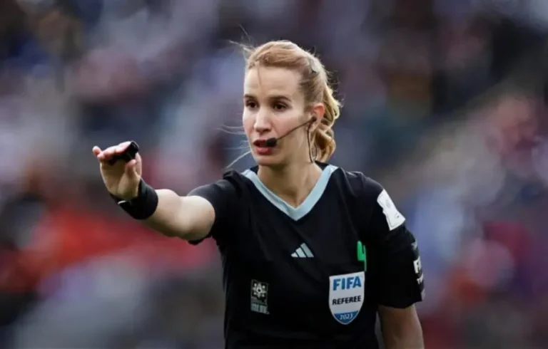 الكشف عن سبب اعتزال كربوبي المفاجئ