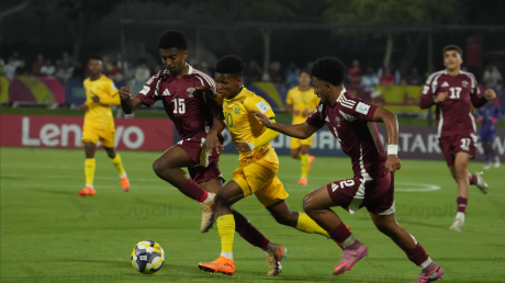 منتخب قطر يخطف تعادلاً ثميناً في مونديال الناشئين