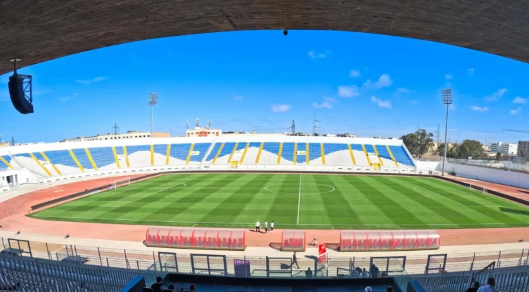 ملعب العربي الزاولي