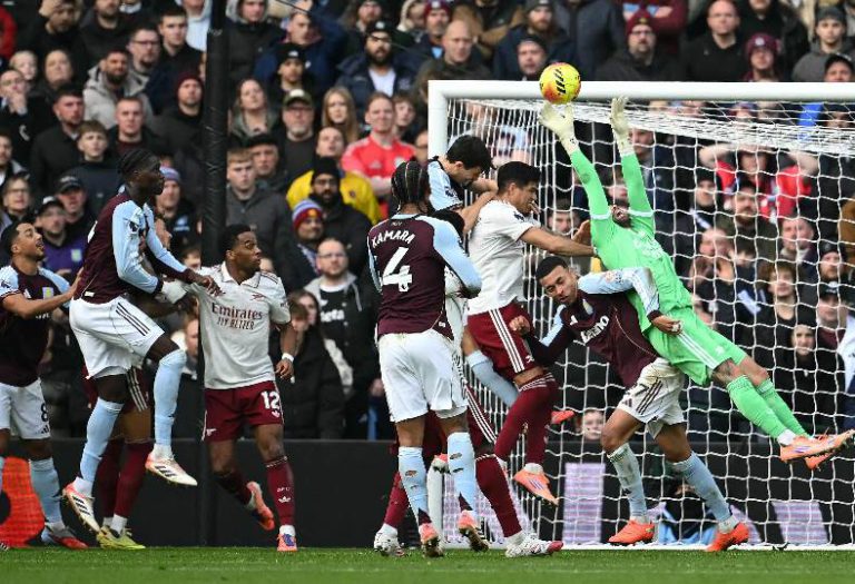 هدف قاتل يمنح أستون فيلا فوزًا مثيرًا على أرسنال