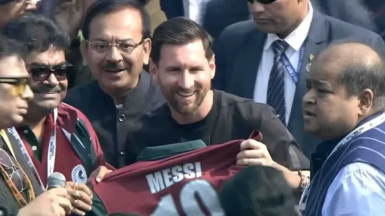 مشجع هندي يثير الجدل بسرقة غريبة بسبب غياب ميسي