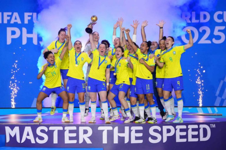 البرازيل تتوج بطلة لكأس العالم للسيدات لكرة القدم داخل الصالات