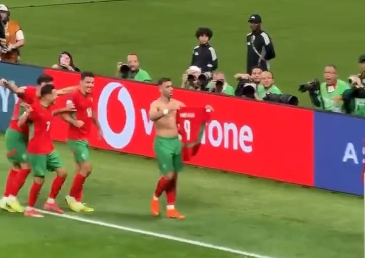 احتفال حمد الله يثير موجة غضب واسعة بسبب فاجعة الفيضانات في آسفي