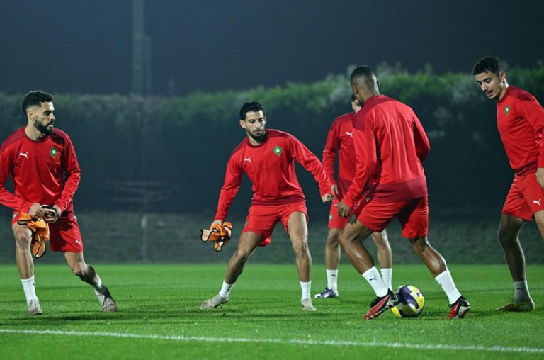 المنتخب المغربي يُنهي تحضيراته لنهائي كأس العرب