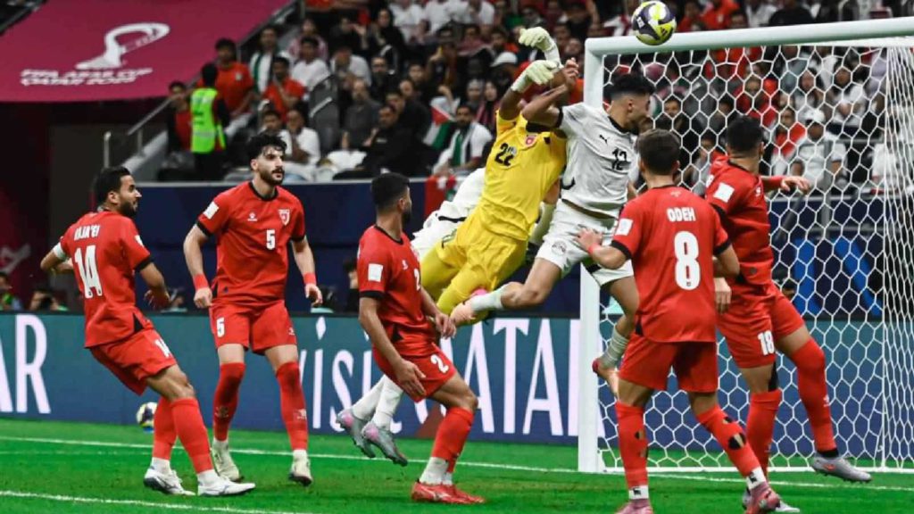 ثلاث نجوم يلمعون في فوز الأردن الكبير على مصر