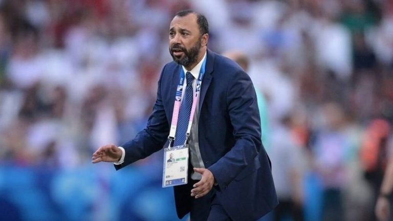 السكتيوي يكشف كواليس واقعة توقف حافلة المنتخب لمدة أزيد من ساعة قبل الانطلاق