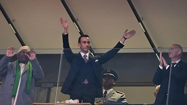 الأمير مولاي الحسن يحضر افتتاح كأس أمم إفريقيا 2025 بين المغرب وجزر القمر