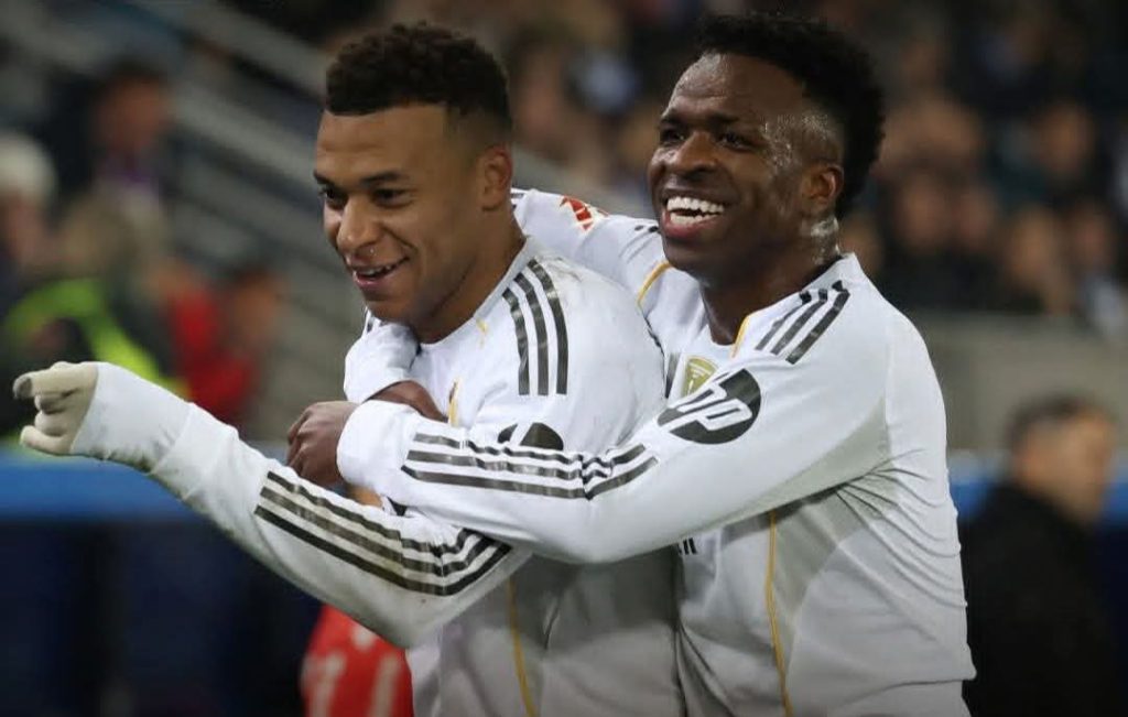 ريال مدريد يعود بانتصار صعب من ملعب ألافيس ويواصل مطاردة برشلونة