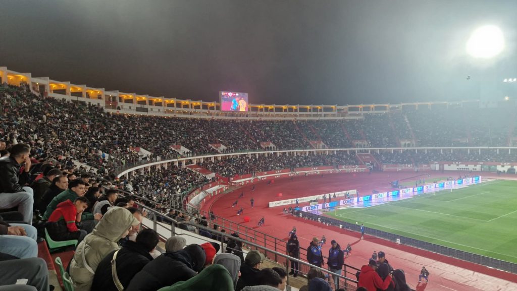 حضور جماهيري قياسي بأكادير خلال مواجهة الكاميرون والغابون