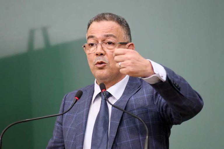 فوزي لقجع يكشف رؤية المغرب الكروية ويقترح منافسات أوروبية-إفريقية