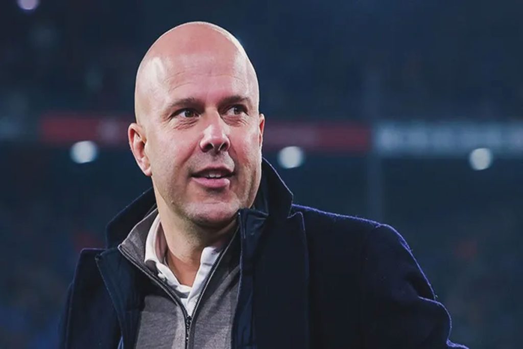 أول تعليق من سلوت على أداء النجم المصري صلاح ضد برايتون