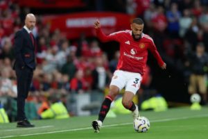 مانشستر يونايتد يُعرب عن استيائه من غياب نصير مزراوي