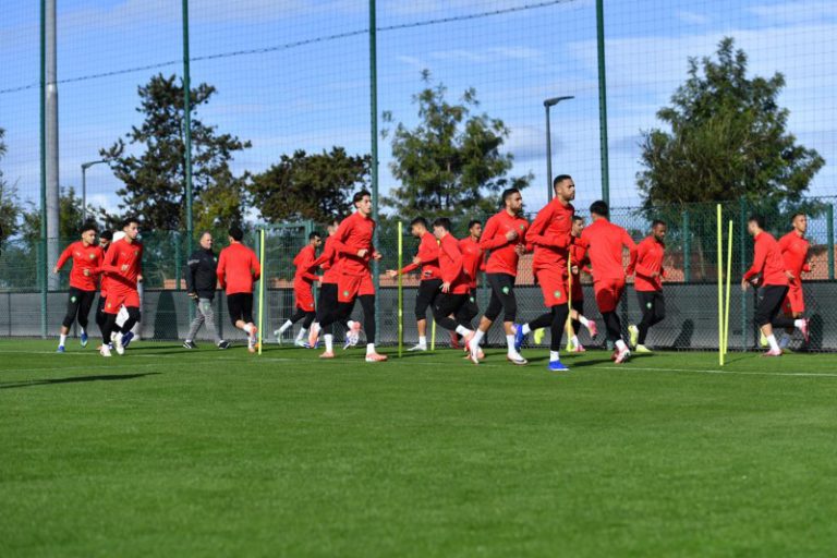 قبل مواجهة مالي.. الركراكي يختتم تحضيرات المنتخب المغربي