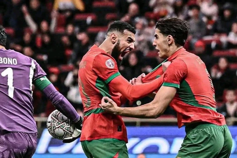 لقطة عابرة تشعل الجدل… ورد سريع من مزراوي وأكرد يطمئن الجماهير