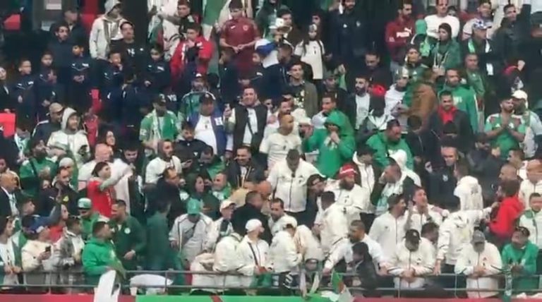 الأمن يصدم مشجع جزائري بعد تصرف خطير داخل الملعب