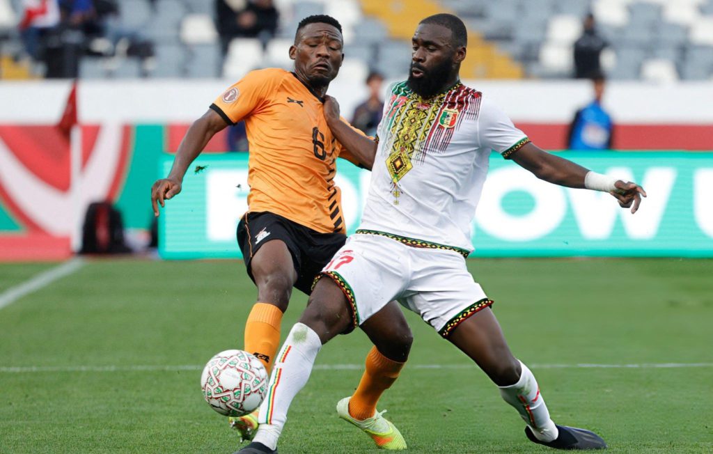 تعادل مثير يحسم قمة مالي وزامبيا في كأس أمم إفرييقيا