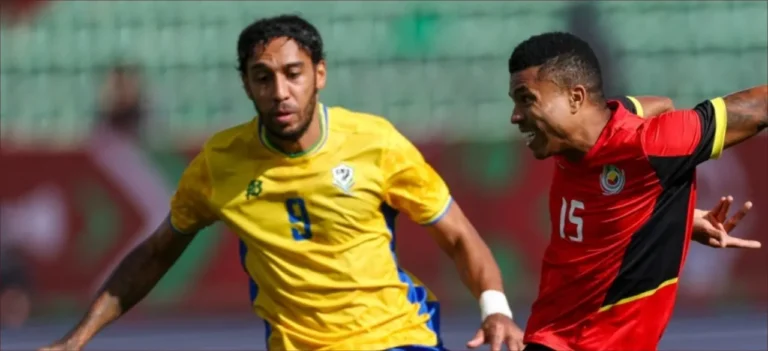 مدرب الغابون ينفجر غضبا.. لن نقبل أوامر أحد