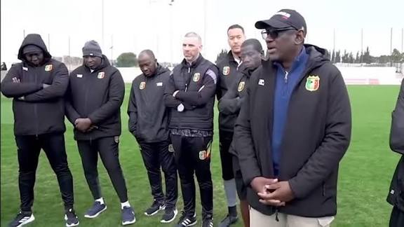 رسائل تحفيزية من داخل معسكر مالي قبل قمة المغرب