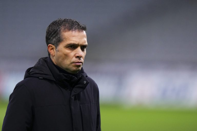 بعد إقالة كاسترو.. دولي مغربي سابق على رأس الجهاز الفني لنانت