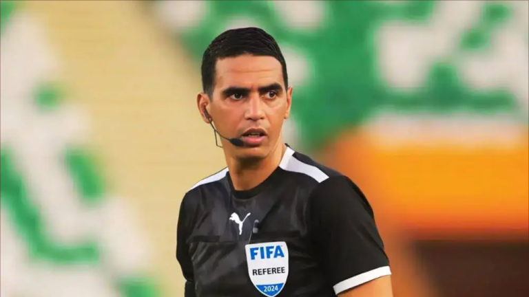 طاقم تحكيمي مغربي يدير مواجهة الكاميرون وموزمبيق في كان 2025