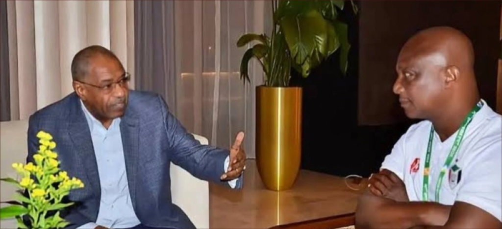 رئيس اتحاد الكرة السوداني يحفز لاعبي المنتخب قبل مواجهة غينيا الاستوائية