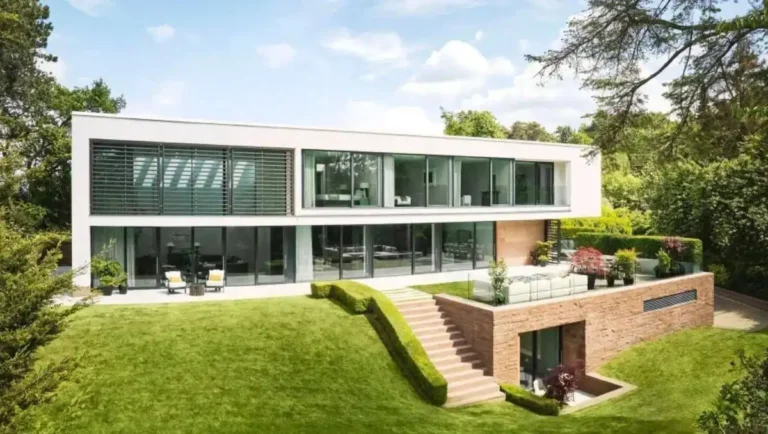 صدمة في الدوري الإنجليزي.. سرقة منزل نجم السيتي