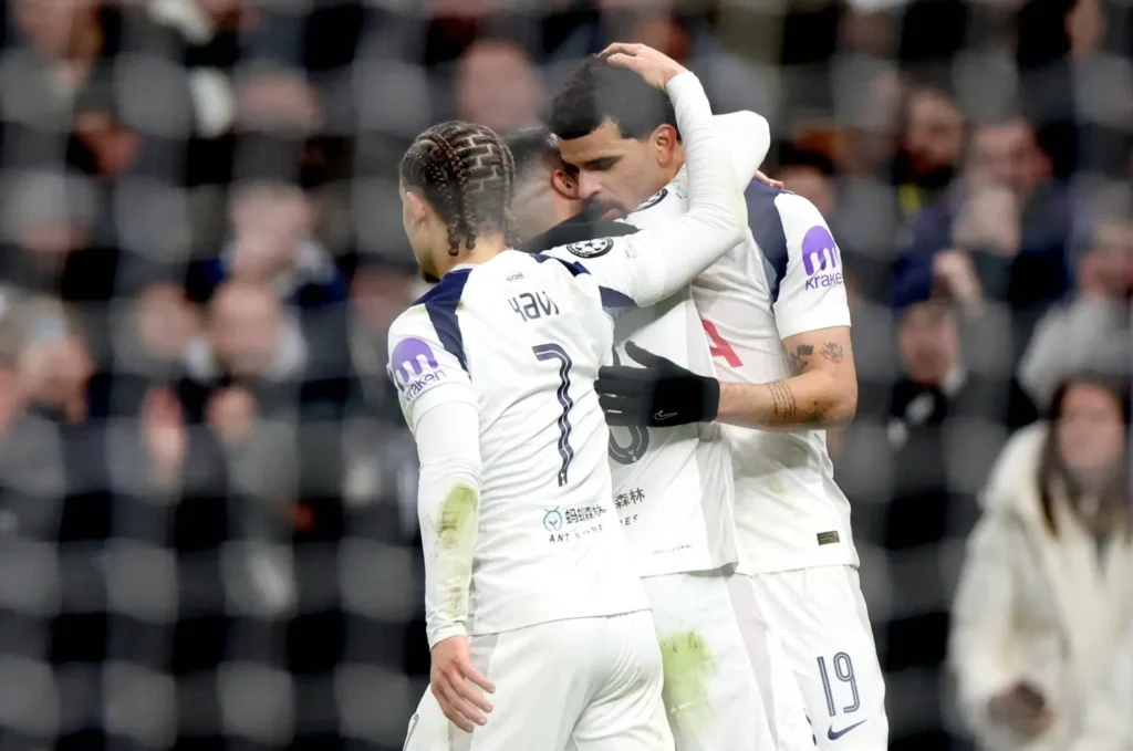 توتنهام يهرب من جحيم الدوري الإنجليزي ويُسقط دورتموند أوروبيا