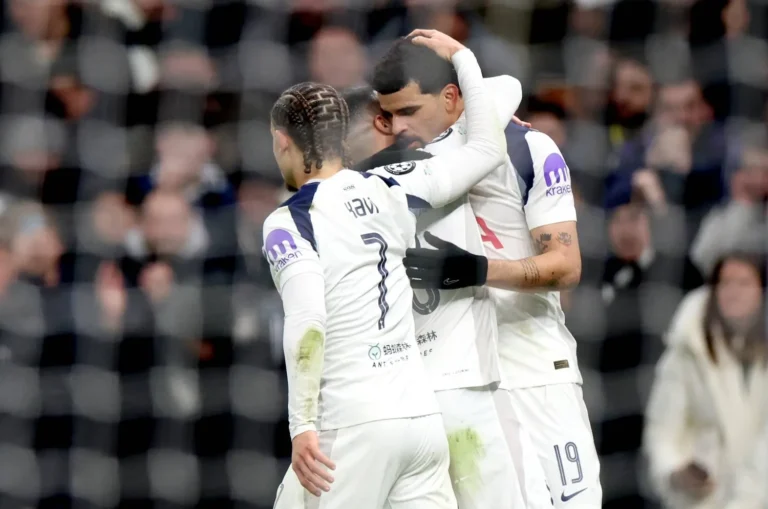 توتنهام يهرب من جحيم الدوري الإنجليزي ويُسقط دورتموند أوروبيا