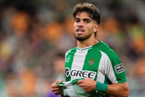 الزلزولي يقترب من تحطيم رقمه القياسي مع ريال بيتيس