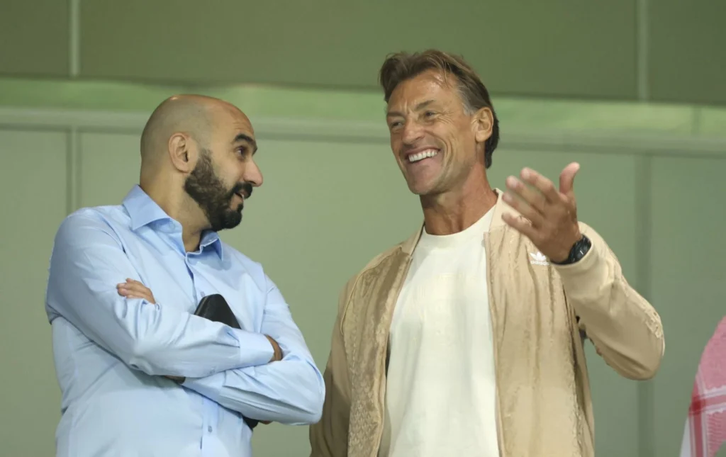 الركراكي يتخطى الرقم التاريخي لهيرفي رونار مع المنتخب المغربي