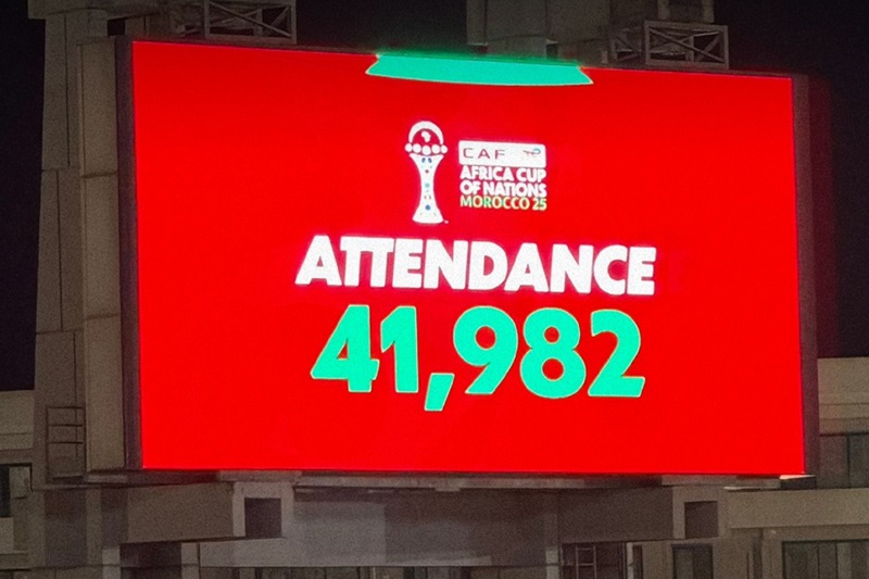 حضور جماهيري لافت يميز قمة تونس ومالي على أرضية مركب محمد الخامس