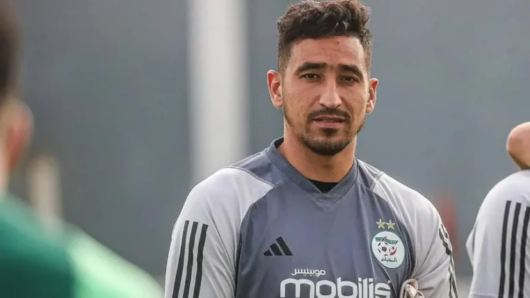 رسميًا.. حارس منتخب الجزائر يضع حدًا لمسيرته الدولية
