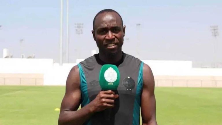 خطوة مفاجئة في صفوف الرجاء.. فسخ عقد اللاعب النيجيري