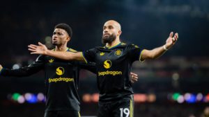 مانشستر يونايتد يقلب الطاولة على أرسنال ويحقق فوزاً مثيراً في الدوري الإنجليزي