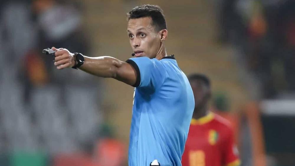 الكاف يحدد موعد وطاقم تحكيم مواجهة بيراميدز ونهضة بركان