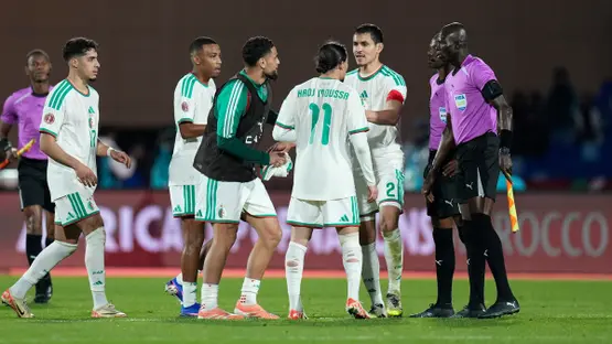 إصابة خطيرة تحرم الجزائر من أحد ركائزها في مونديال أمريكا