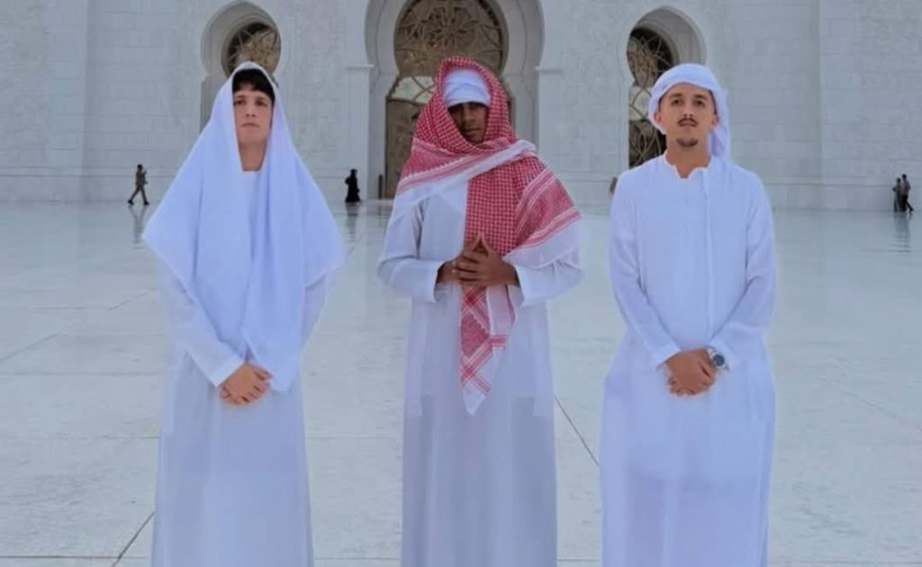 تصريح غير متوقع من لامين يامال خلال رحلته إلى دبي