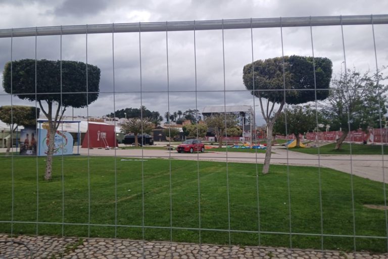 تعليق أنشطة الفان زون بسلا وإزالة الشاشة العملاقة احترازياً